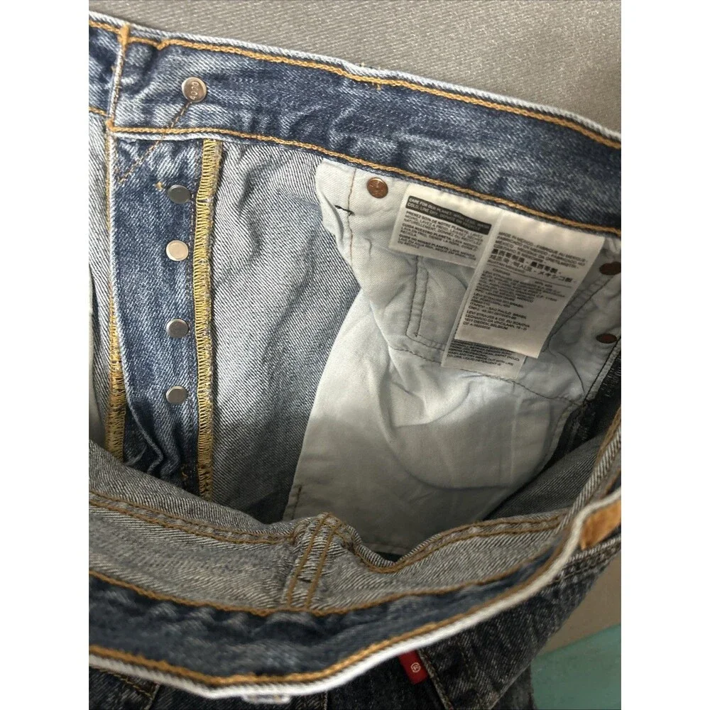 Levi's 501 Men's Straight Leg Button Fly Jeans Blank Tab 32x29